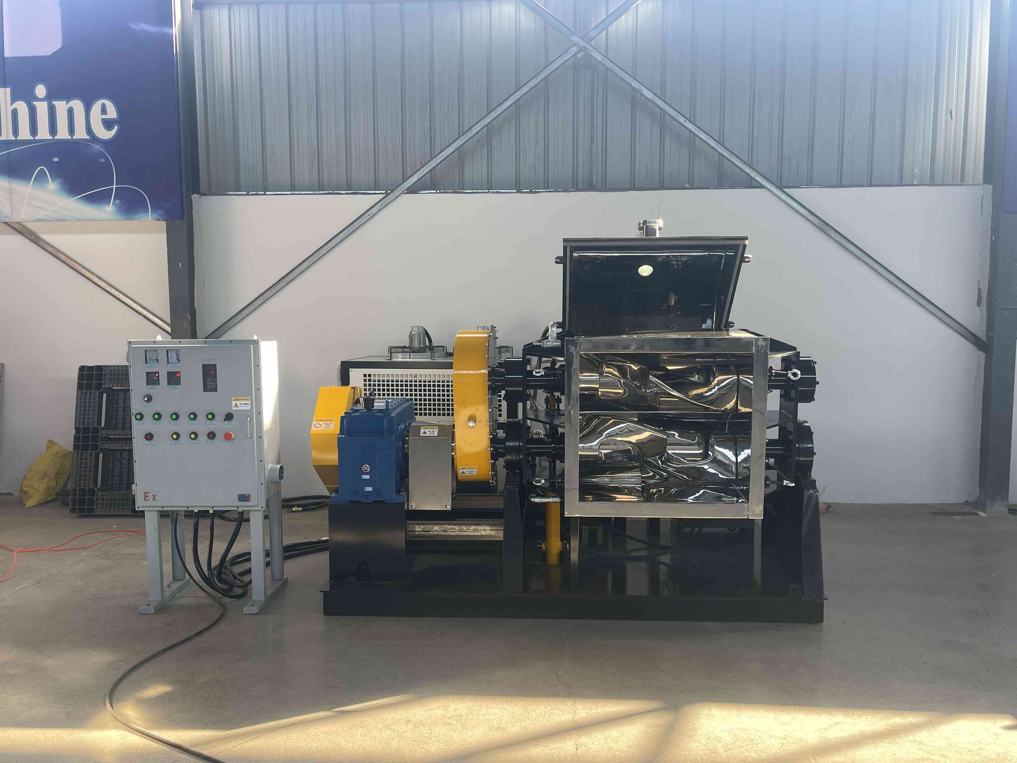 300L-Double-Sigma-Blade-Titling-Mixer (3)
